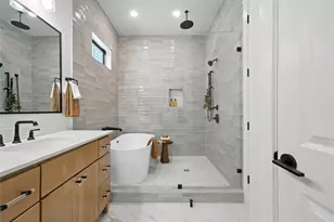 8719 Padua Ln, Houston, TX 77055 - Photo 24
