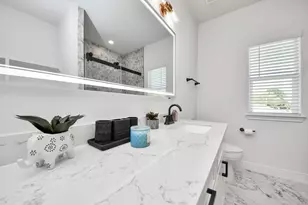 5955 Southseas St, Houston, TX 77033 - Photo 32