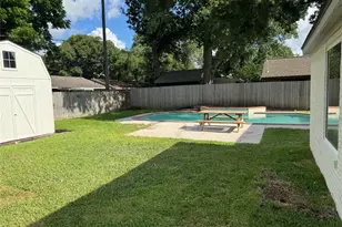 2906 Blueberry Ln, Pasadena, TX 77502 - Photo 32