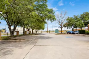11111 Jones Rd W, Houston, TX 77065 - Photo 6
