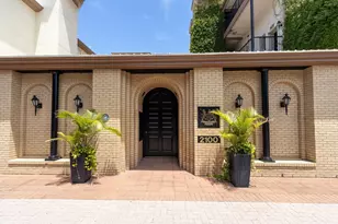2102 Postoffice St, Galveston, TX 77550 - Photo 2