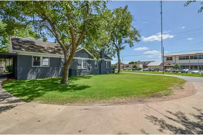 404 W Main Street, Bellville, TX 77418 - Photo 26