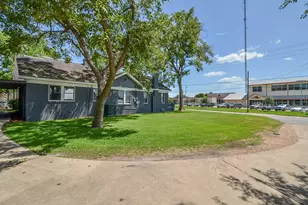 404 W Main St, Bellville, TX 77418 - Photo 26