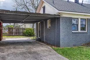 404 W Main St, Bellville, TX 77418 - Photo 24