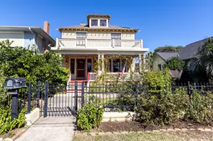 3124 Avenue R, Galveston, TX 77550 - Photo 1