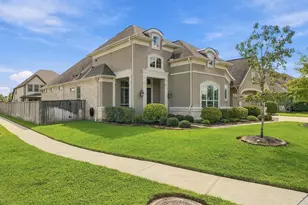 16710 Wolf Pass Dr, Cypress, TX 77433 - Photo 2