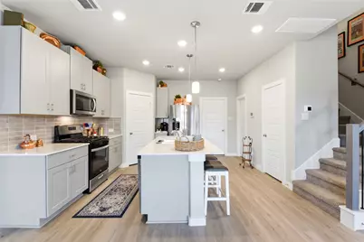 8412 Arden Valley Lane, Houston, TX 77063 - Photo 10