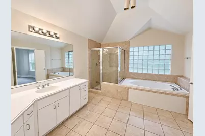 8624 Meadowcroft Drive, Houston, TX 77063 - Photo 16