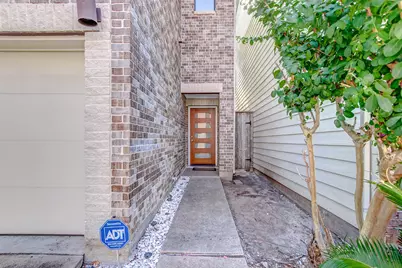 8624 Meadowcroft Drive, Houston, TX 77063 - Photo 2