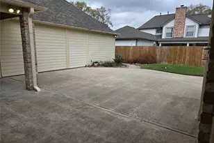 7503 17th Green Dr, Humble, TX 77346 - Photo 6