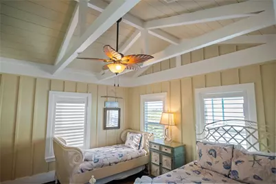 2475 Audubon Avenue, Gilchrist, TX 77617 - Photo 20