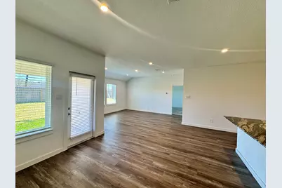 1102 Rayburn Drive, Rosharon, TX 77583 - Photo 8