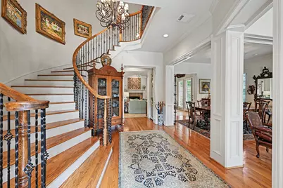 69 Wynden Oaks Drive, Houston, TX 77056 - Photo 2