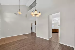 2711 Shallow Falls Ct, Pearland, TX 77584 - Photo 8