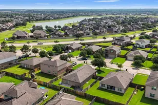 9822 Garnet Springs Dr, Iowa Colony, TX 77583 - Photo 6