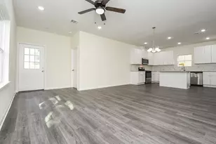 2811 Topiary Ln, Houston, TX 77014 - Photo 4