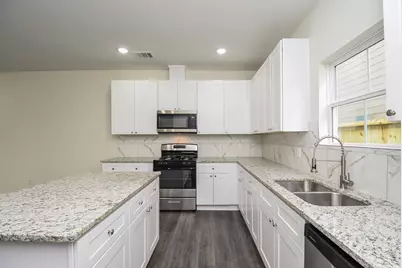 2811 Topiary Lane, Houston, TX 77014 - Photo 10