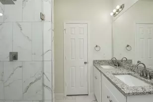 2811 Topiary Ln, Houston, TX 77014 - Photo 18