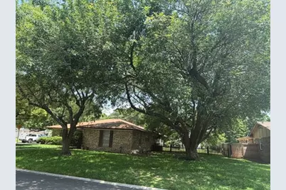 1406 N Dakota Street, Baytown, TX 77520 - Photo 6