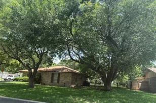 1406 N Dakota St, Baytown, TX 77520 - Photo 6