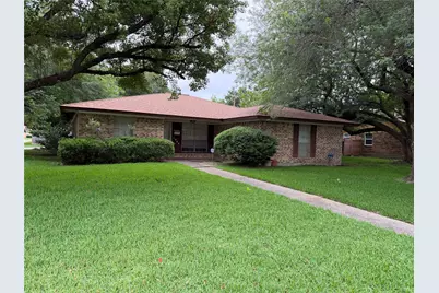 1406 N Dakota Street, Baytown, TX 77520 - Photo 2
