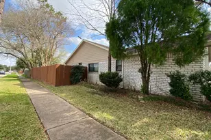 3703 Redwood Falls Dr, Houston, TX 77082 - Photo 6