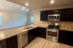 11376 Dawn Beach Ln, Conroe, TX 77304 - Photo 6