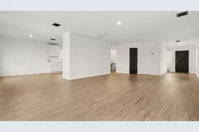 9106 Burnet Fields Drive, Baytown, TX 77521 - Photo 6