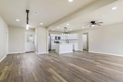 1120 17th Ave North, Texas City, TX 77590 - Photo 4