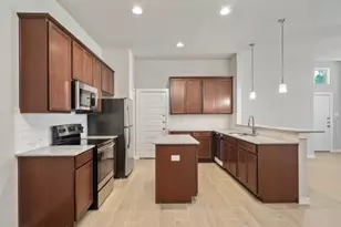 218 Oakcrest, Conroe, TX 77304 - Photo 6
