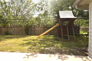 9810 Cliffwood Dr, Houston, TX 77096 - Photo 38