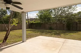 9810 Cliffwood Dr, Houston, TX 77096 - Photo 40
