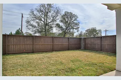 14010 Longstreet Road #4, Willis, TX 77318 - Photo 32