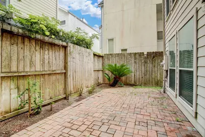 2205 Commonwealth Street, Houston, TX 77006 - Photo 18