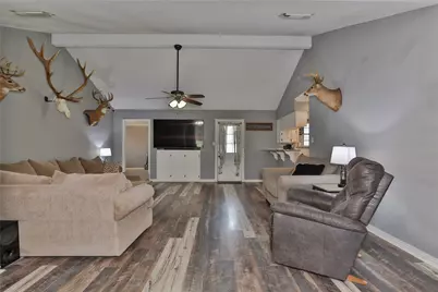 1 Shallowbrook Street, Angleton, TX 77515 - Photo 6