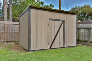 1 Shallowbrook St, Angleton, TX 77515 - Photo 28