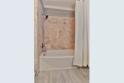 1 Shallowbrook Street, Angleton, TX 77515 - Photo 22