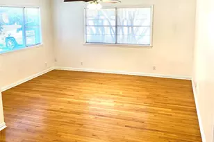 4329 Kinglet St, Houston, TX 77035 - Photo 6