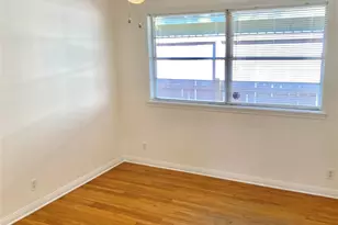 4329 Kinglet St, Houston, TX 77035 - Photo 18