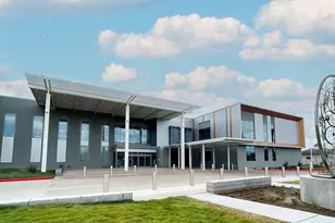 5606 Belarbor St, Houston, TX 77033 - Photo 4