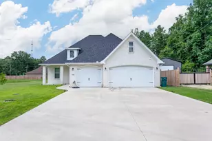 7495 Broussard Rd, Beaumont, TX 77713 - Photo 1