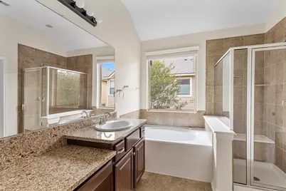 7 Cheswood Manor Court, The Woodlands, TX 77382 - Photo 14