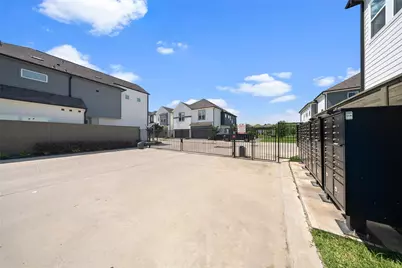 2309 Silva Park Lane, Houston, TX 77091 - Photo 16