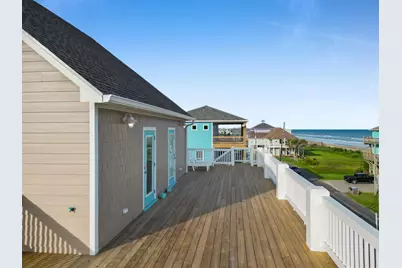 2627 Holiday Drive, Crystal Beach, TX 77650 - Photo 8