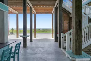 2627 Holiday Dr, Crystal Beach, TX 77650 - Photo 10
