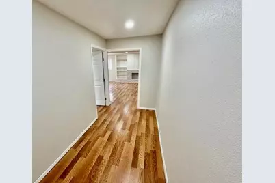 2101 Fountain View Drive #14, Houston, TX 77057 - Photo 4