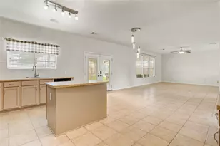 2507 Willow Springs Ln, Sugar Land, TX 77479 - Photo 10