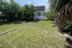 4618 Ave Q 1/2, Galveston, TX 77551 - Photo 2
