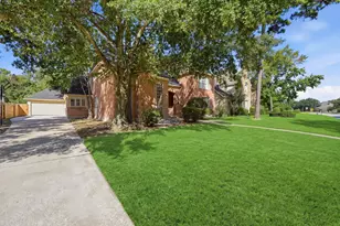 16631 Wimbledon Forest Dr, Spring, TX 77379 - Photo 2