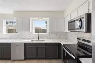 8630 Winewood Dr, Houston, TX 77044 - Photo 18